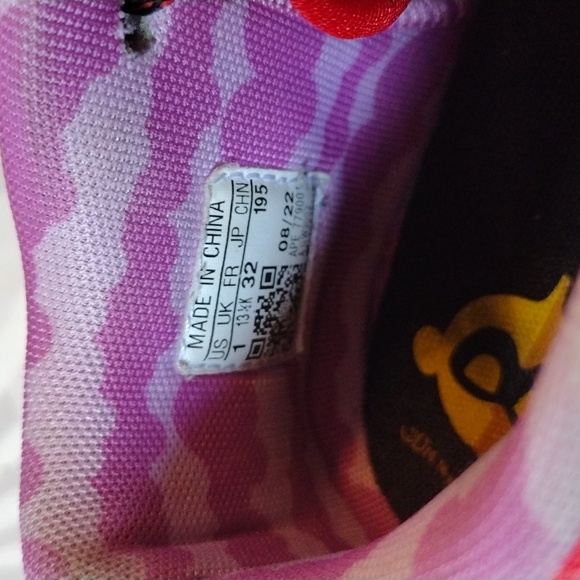 Adidas bounce Incredibles collaboration sneaker - Picture 7 of 10